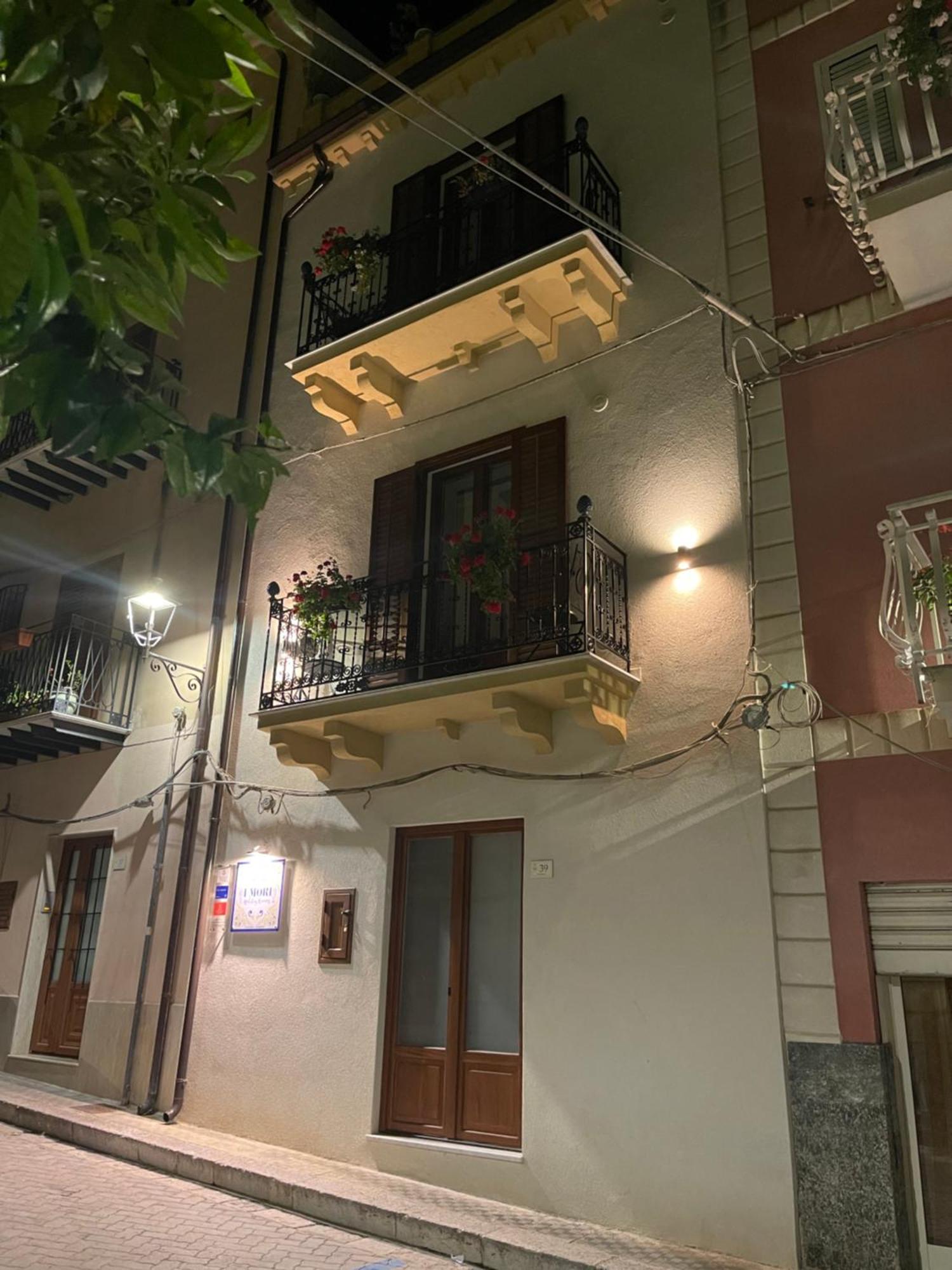 I Mori - Holiday Rooms 라스카리 외부 사진